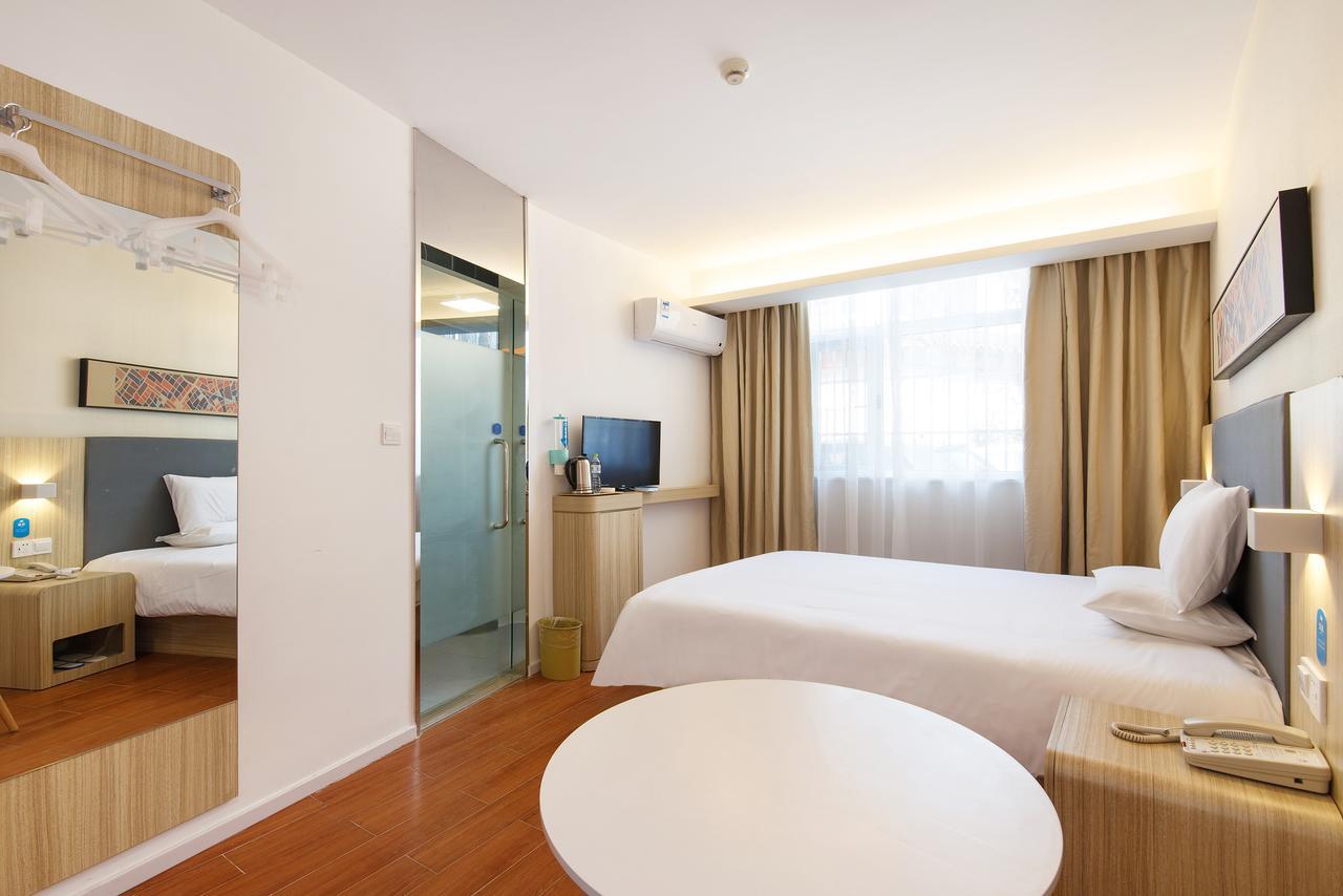 Hanting Hotel Qingdao Zhanqiao Railway Station Zewnętrze zdjęcie